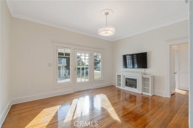1325 E Altadena Dr