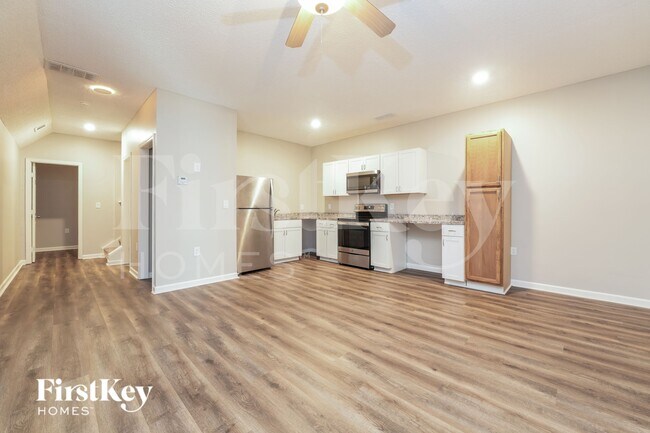1271 Hudson Ct