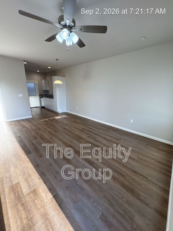 Photo - 418 S Summit St Unit #102