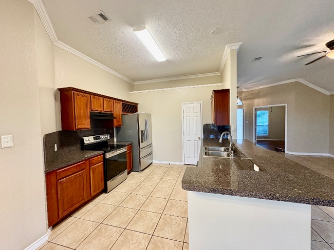 Photo - 385 Westward Dr