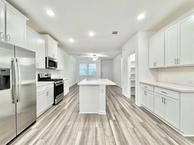 Photo - 611 Emory Crossing Blvd