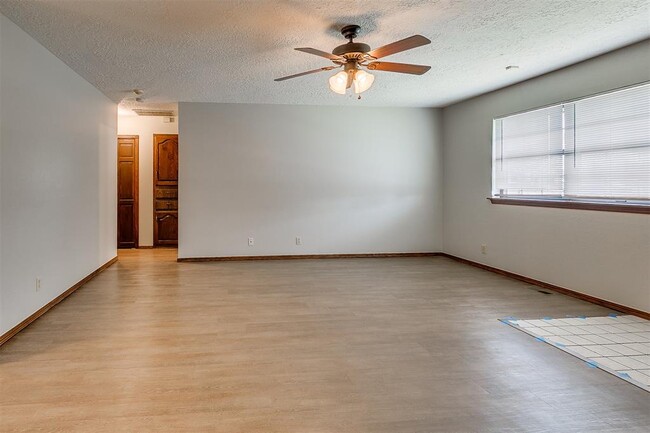 Photo - 1204 N Crawford Ave