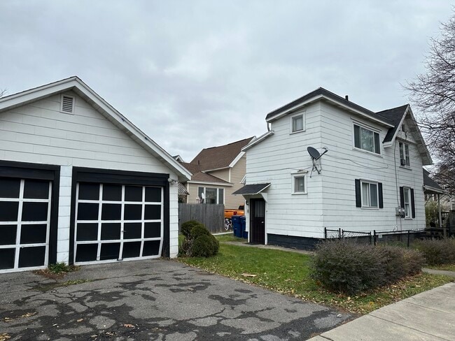 Photo - Dewitt St Unidad 1