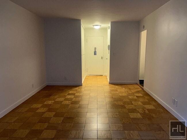 Photo - EAST 36 STREET Unit 6B