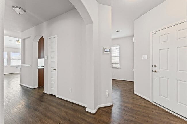 Photo - 15207 Lake Erie Dr