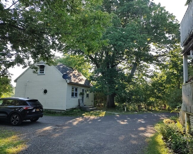 Vista lateral. - 1314 Blakeley Rd