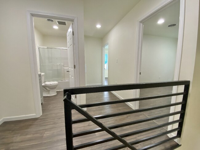 Photo - 738 Bloom Rd