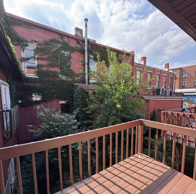 Photo - 111 E 6th St Unit C