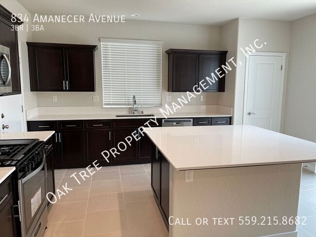 Photo - 834 Amanecer Ave