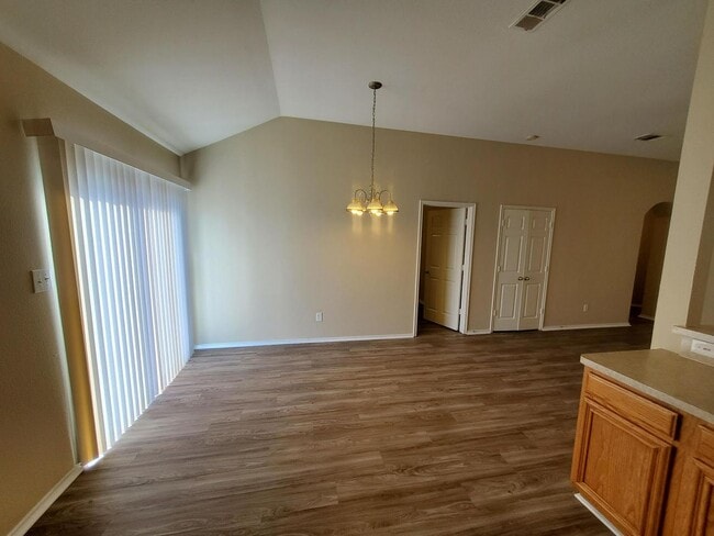 Photo - Spacious 4 bedroom home!  Dallas ISD