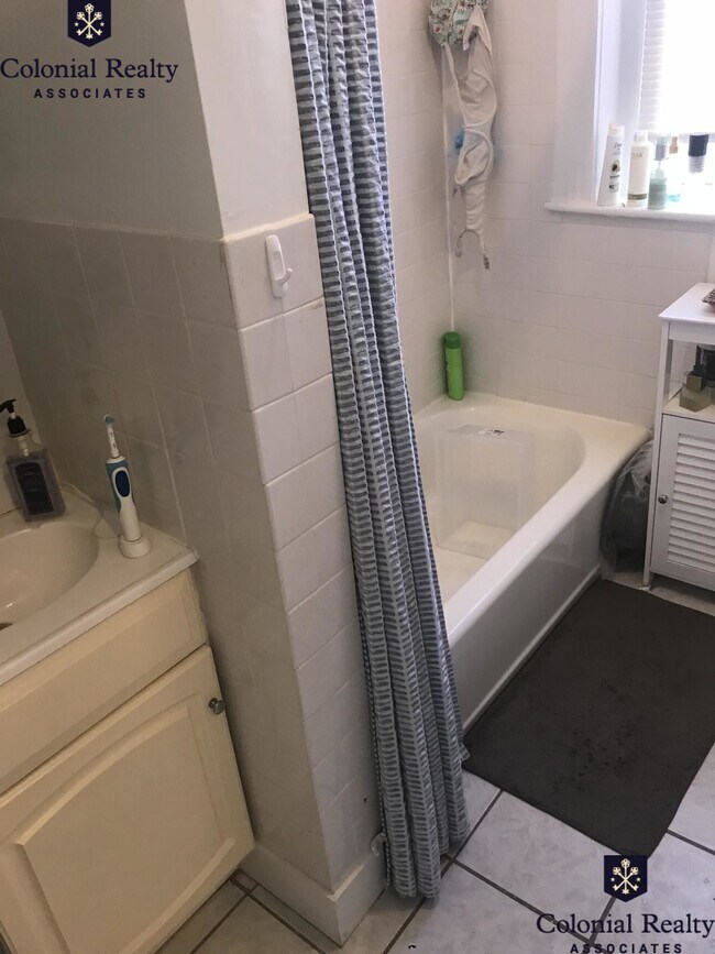 Photo - 1298 Commonwealth Ave Unidad 40