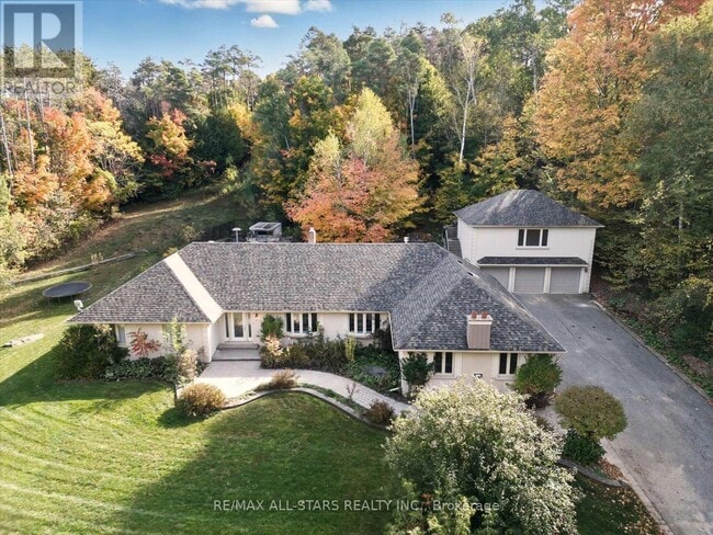 Photo - 40 Algonquin Forest Dr