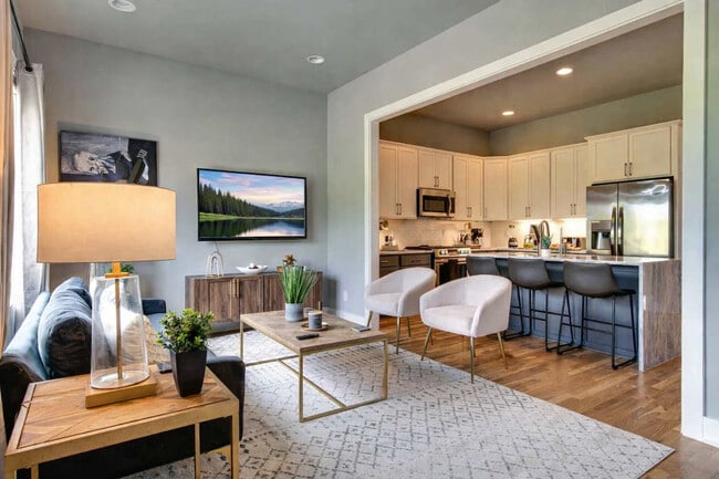 Building Photo - 966 Youngs Ln