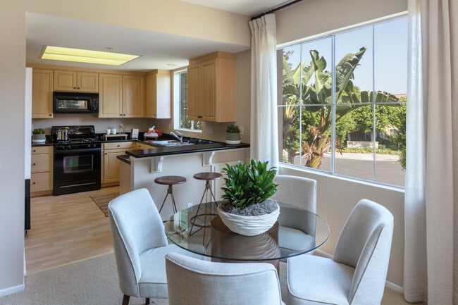 Santa Clara Apartment Homes