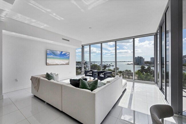 Photo - 1155 N Gulfstream Ave