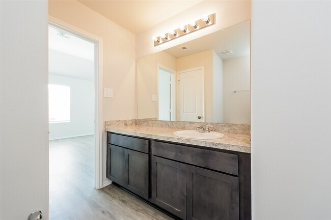 Photo - 943 Imperial Heights Dr