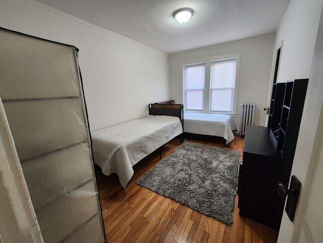 Photo - Spacious 2 Bed/1 Bath in North Park Unidad 5203B-2