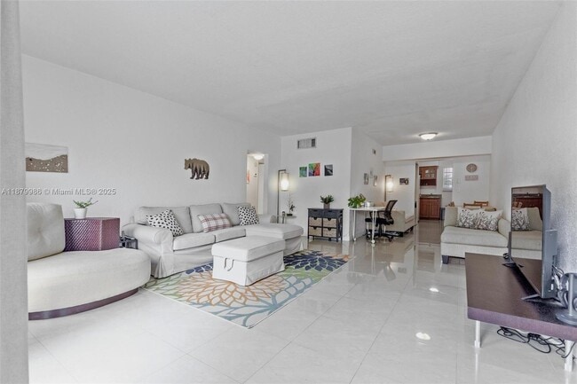 Building Photo - 9280 Bay Harbor Terrace Unit 26 Rental