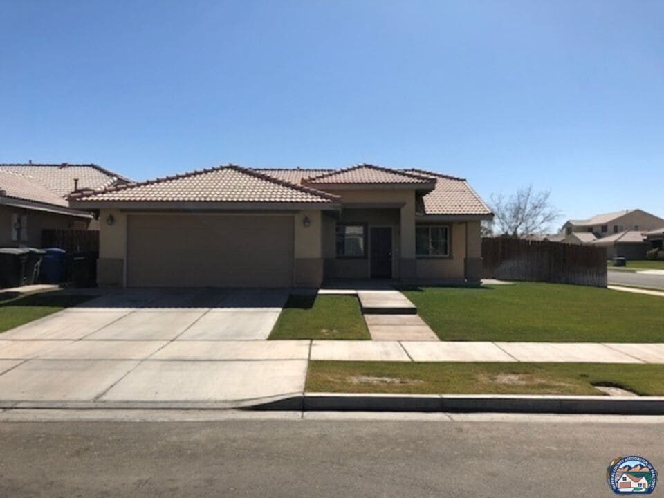 Photo - 363 Foxtrail Dr