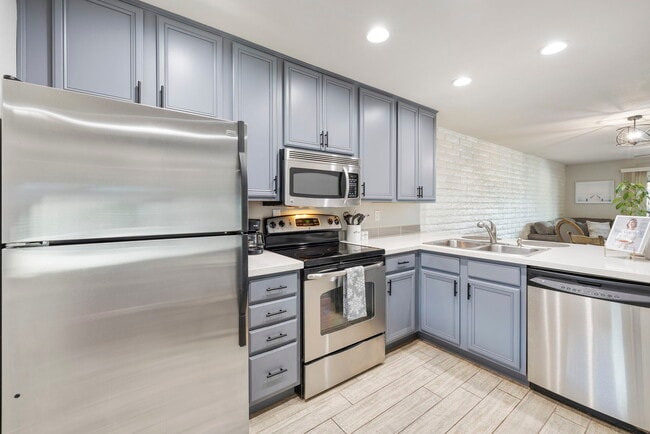 Photo - 4354 N 82nd St Unidad 260