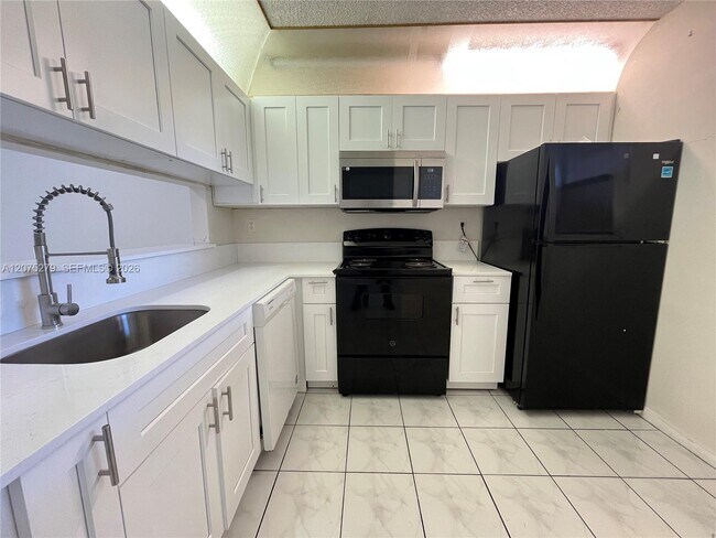 Photo - 3252 Foxcroft Rd Unit 104