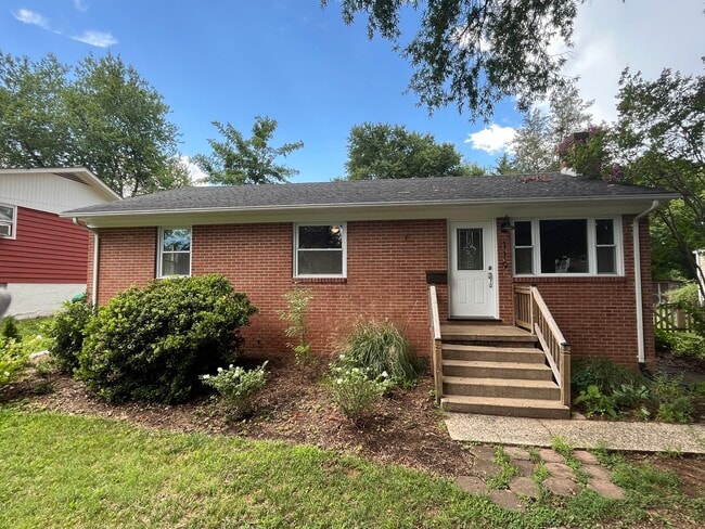 Building Photo - 119 Stribling Ave