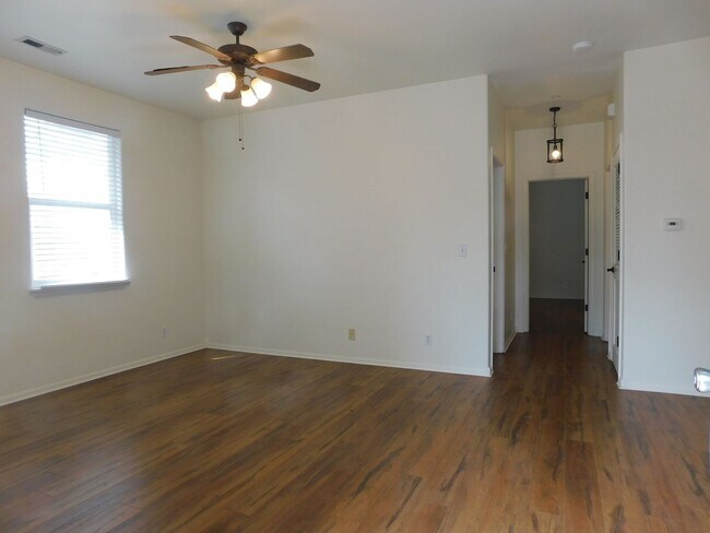 2485 Fountainhead Blvd