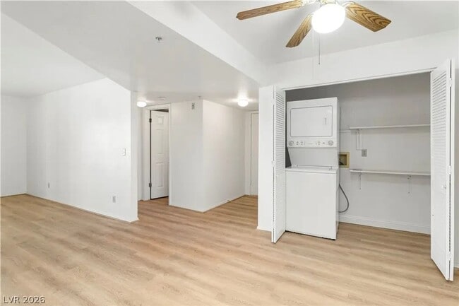 Photo - 2ND FLOOR CONDO IN GATED COMMUNITY Unit 2015