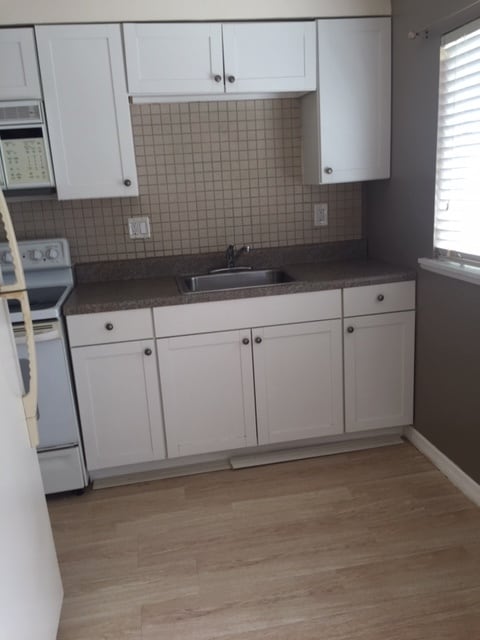 Photo - 410 28th St W