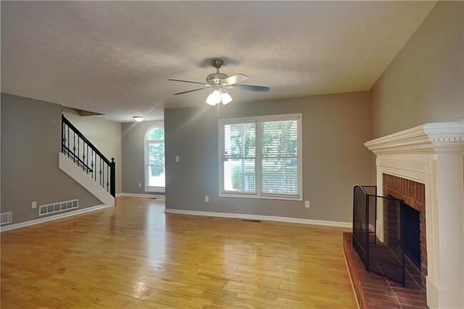 211 Mill Pointe Dr