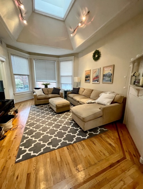 Building Photo - 2632 N Lincoln Ave Unit 3 Rental
