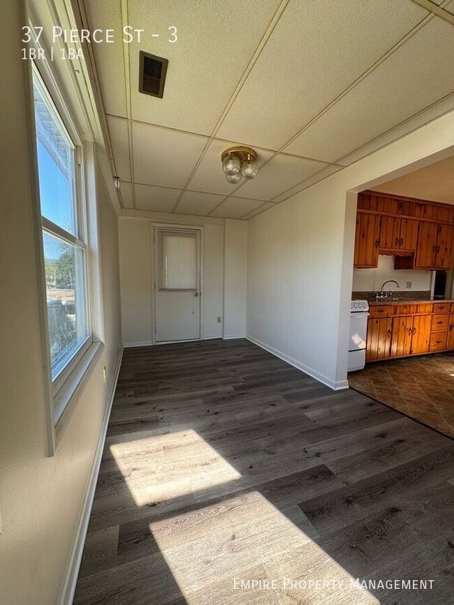 Photo - 37 Pierce St Unit 3