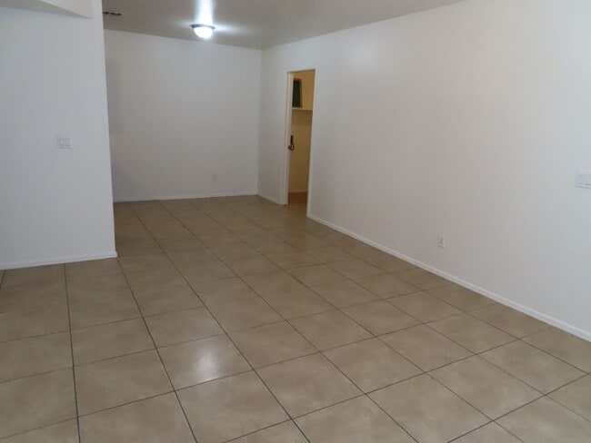 815 E 4th Pl Unit A