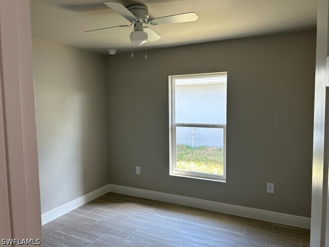 Photo - 2987 Thomas St