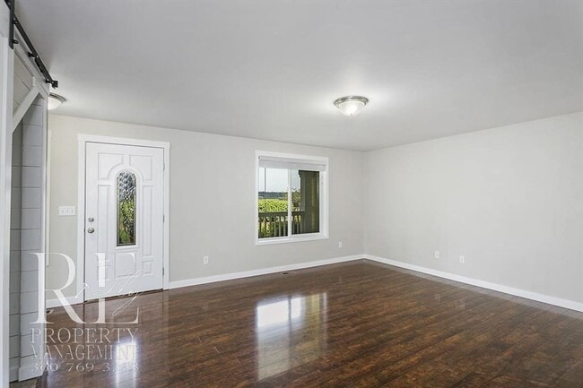 Photo - Bright View Home in the Heart of Silverdale on a Quiet Dead-End Road