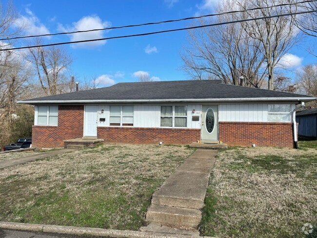 Building Photo - Hampton Dr Unit 102 Rental