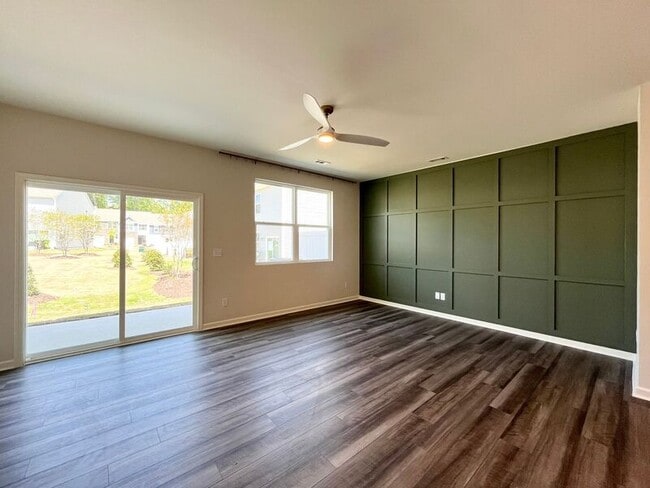 Photo - 2047 Trailside Dr