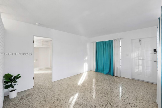 Photo - 1821 SW 11th Ct Unit Front