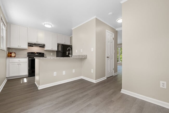 Photo - 8 Hayti Ln