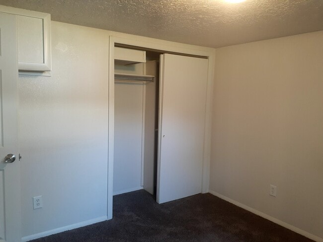 Photo - 5631 S 2200 W