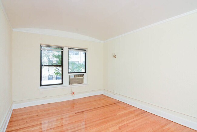 Photo - 541 W Arlington Pl Unit 403