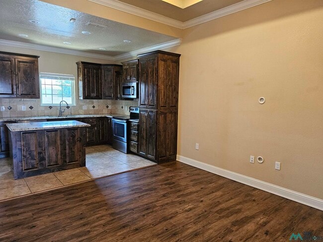 Photo - 209 Almond Tree Ln