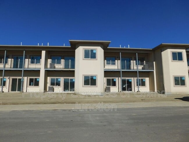Building Photo - 658 Brookwillow Loop Unit 1 Rental