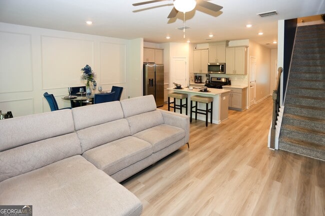 Photo - 5682 Plain Field Ln