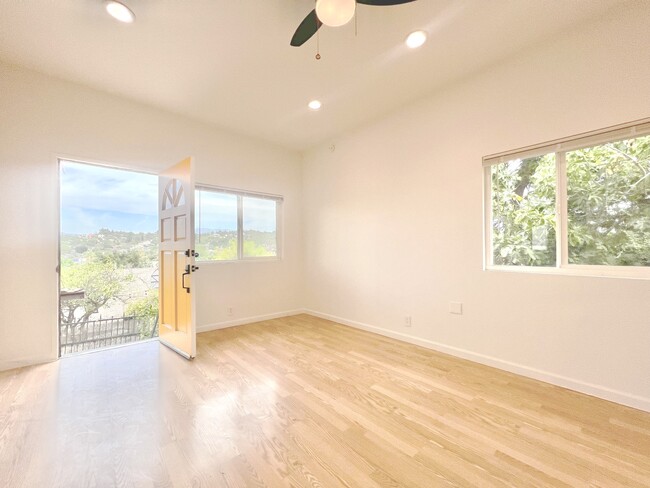 Photo - 6146 1/2 Mesa Avenue