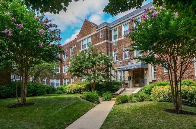 Photo - Quaint Studio Apartment in Cathedral Heights!