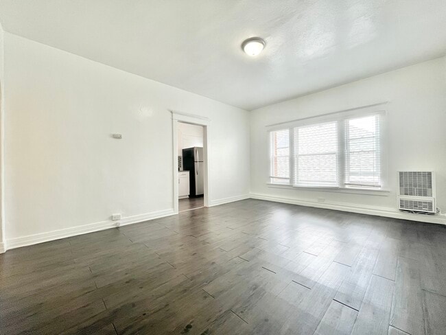 Building Photo - 913 Grattan St Unit 105 Rental