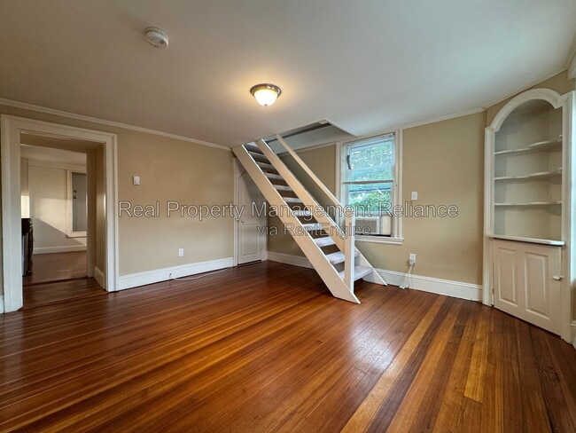 Building Photo - 16 Franklin Pl Unit 3r