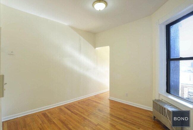 Building Photo - 166 W 83rd St Unit 5C Rental