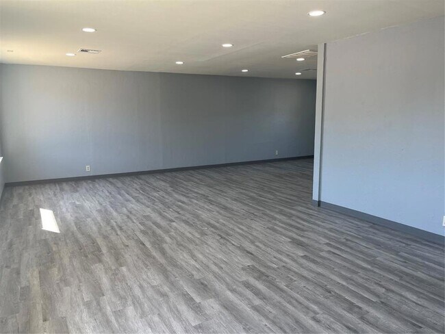Photo - 4409 N Meridian Ave